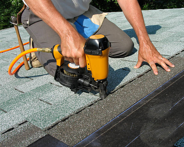 Best Roof Maintenance Services  in Belleville, KS